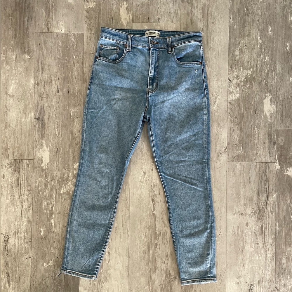 Abercrombie & Fitch Light Wash Super Skinny Jeans